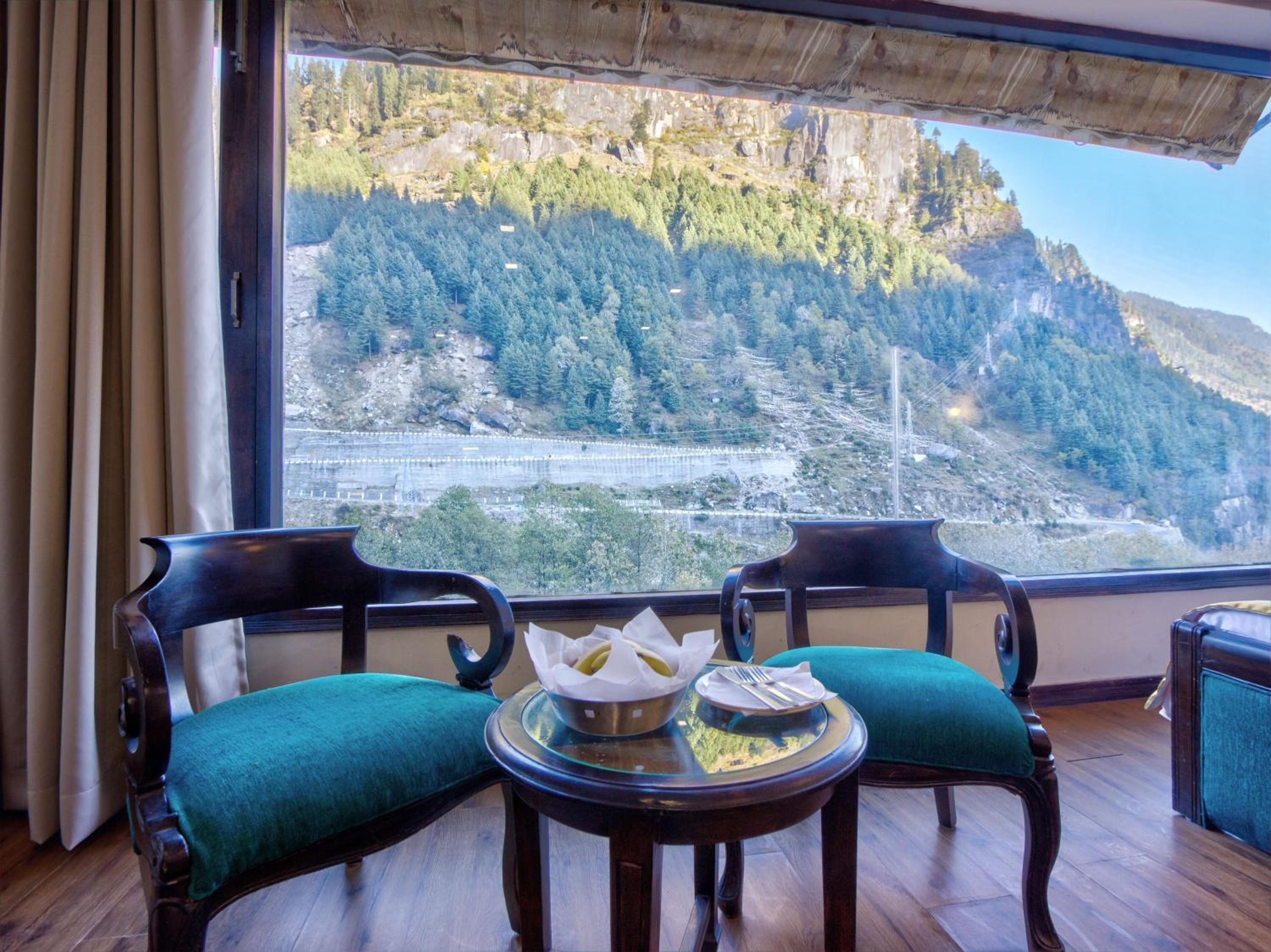Katoch Grand By Ostan Hotel - Manali (Himachal Pradesh) — Photos 2